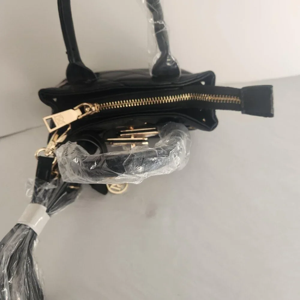 Badgley Mischka Mini Diamond Quilted Tote with front lock NWT - Picture 4 of 12